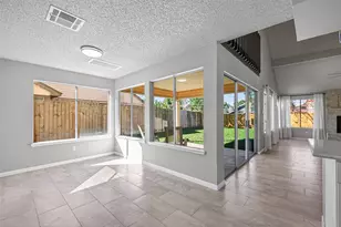 11406 Caesar Dr, Houston, TX 77477 - Photo 9