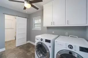 8326 Hazen St, Houston, TX 77036 - Photo 9