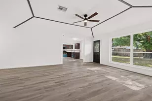 13722 New Village Ln, Sugar Land, TX 77498 - Photo 7