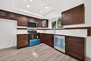 13722 New Village Ln, Sugar Land, TX 77498 - Photo 11