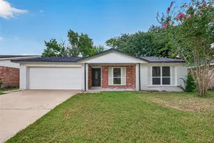 13722 New Village Ln, Sugar Land, TX 77498 - Photo 1