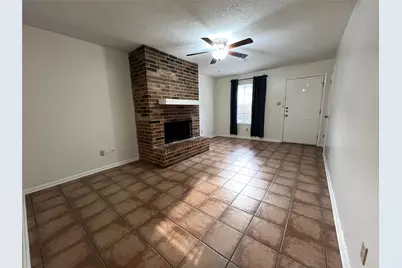 3008 Manor Lane #B, Huntsville, TX 77340 - Photo 3