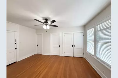 1126 Berthea Street #16, Houston, TX 77006 - Photo 5