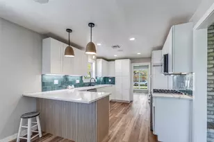 2406 Shelia St, Pearland, TX 77581 - Photo 11