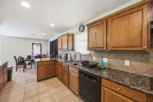 6802 Travis St, Manvel, TX 77578 - Photo 9