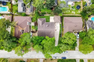 15607 Artoys Dr, Tomball, TX 77377 - Photo 37