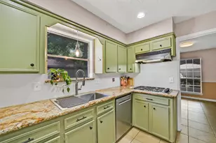 15607 Artoys Dr, Tomball, TX 77377 - Photo 13