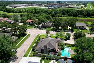 16329 Brook Forest Dr, Houston, TX 77059 - Photo 47