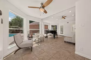 619 Flaghoist Ln, Houston, TX 77079 - Photo 9