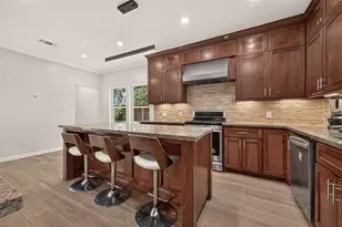 619 Flaghoist Ln, Houston, TX 77079 - Photo 21