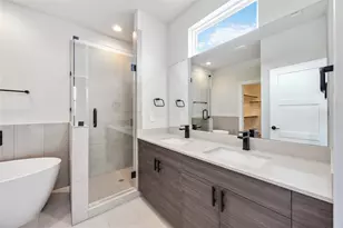 322 Charlock St St, Houston, TX 77022 - Photo 9