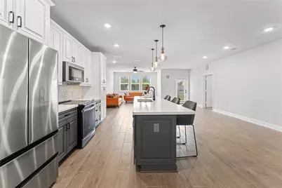 6804 Westview Drive #3103, Houston, TX 77055 - Photo 3