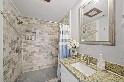 3223 Avenue M #B, Galveston, TX 77550 - Photo 5