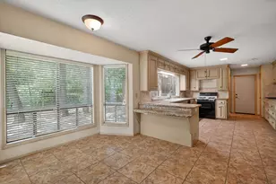2911 Partridge Cir, Bryan, TX 77802 - Photo 9