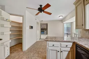 2911 Partridge Cir, Bryan, TX 77802 - Photo 13