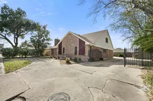 10614 Huntington Point Dr, Houston, TX 77099 - Photo 29