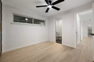 909 Silber Rd, Houston, TX 77024 - Photo 17