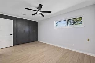 909 Silber Rd, Houston, TX 77024 - Photo 17