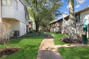 909 Silber Rd, Houston, TX 77024 - Photo 23
