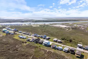 342 Beach Front Dr, Matagorda, TX 77457 - Photo 5