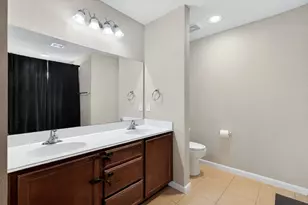 1114 Larks Trace Ln, Houston, TX 77090 - Photo 7