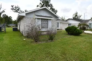 8518 Rinn St, Houston, TX 77078 - Photo 3