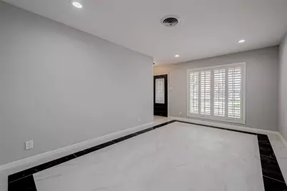 4506 Mimosa Drive, Bellaire, TX 77401 - Photo 9