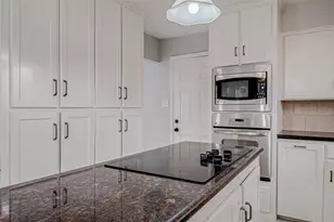 4506 Mimosa Dr, Bellaire, TX 77401 - Photo 25