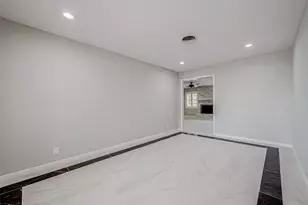 4506 Mimosa Dr, Bellaire, TX 77401 - Photo 5