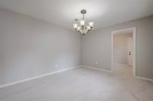 4506 Mimosa Dr, Bellaire, TX 77401 - Photo 33