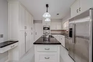 4506 Mimosa Dr, Bellaire, TX 77401 - Photo 23