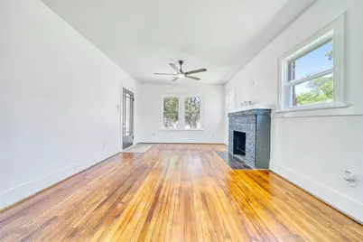 1569 Elliott Street, Houston, TX 77023 - Photo 9