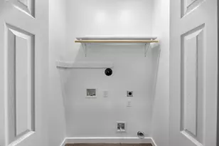 321 Briarwood Dr, Baytown, TX 77520 - Photo 25