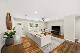 5022 W 43rd St, Houston, TX 77092 - Photo 5