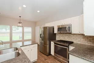 14218 Sun Harbor Dr, Houston, TX 77062 - Photo 5