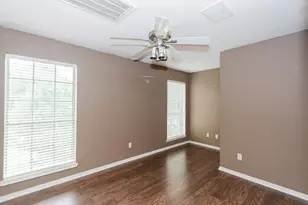 14218 Sun Harbor Dr, Houston, TX 77062 - Photo 7