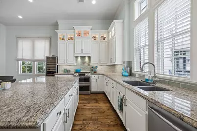 246 E 28th Street, Houston, TX 77008 - Photo 3