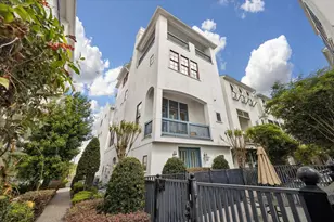 246 E 28th St, Houston, TX 77008 - Photo 1
