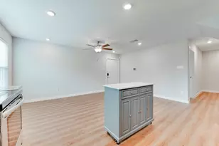 8635 Sunderland Rd, Houston, TX 77028 - Photo 9