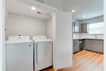 8635 Sunderland Road, Houston, TX 77028 - Photo 11