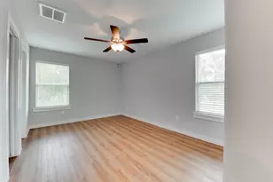 8635 Sunderland Rd, Houston, TX 77028 - Photo 13