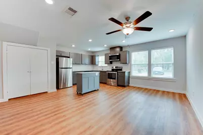 8635 Sunderland Road, Houston, TX 77028 - Photo 3