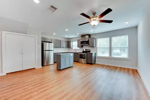 8635 Sunderland Rd, Houston, TX 77028 - Photo 3