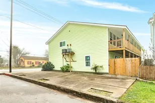 2305 55th St, Galveston, TX 77551 - Photo 1