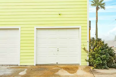 2305 55th Street #6, Galveston, TX 77551 - Photo 3