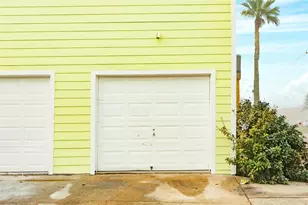 2305 55th St, Galveston, TX 77551 - Photo 3