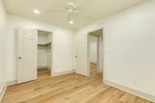 2305 55th St, Galveston, TX 77551 - Photo 9