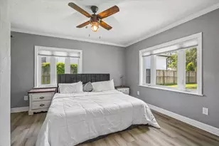 206 Melody Ln, Friendswood, TX 77546 - Photo 13