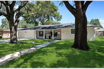 704 Fleetwood Street, Baytown, TX 77520 - Photo 1