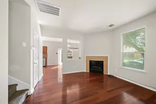 13059 Lawsons Creek Ln, Houston, TX 77072 - Photo 9